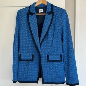 Colbolt blue and black Cabi women’s blazer.